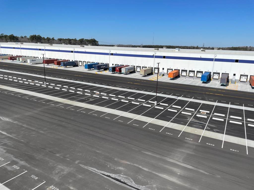 Truck stops for warehousing by CurbCurbs.com